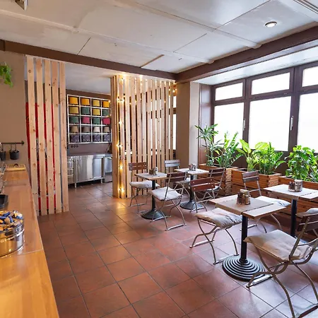 Smart Stay Hotel Station-2